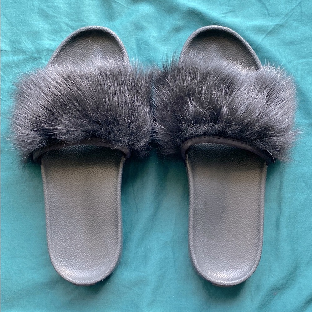 Ugg Royale Fur Slide Sandals - Like New